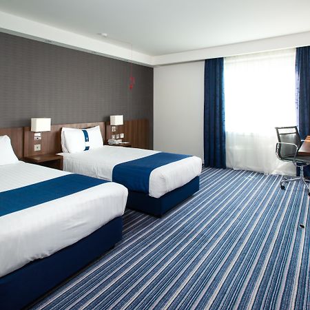 Holiday Inn Express Cambridge Duxford M11 Jct 10 By Ihg Exterior foto