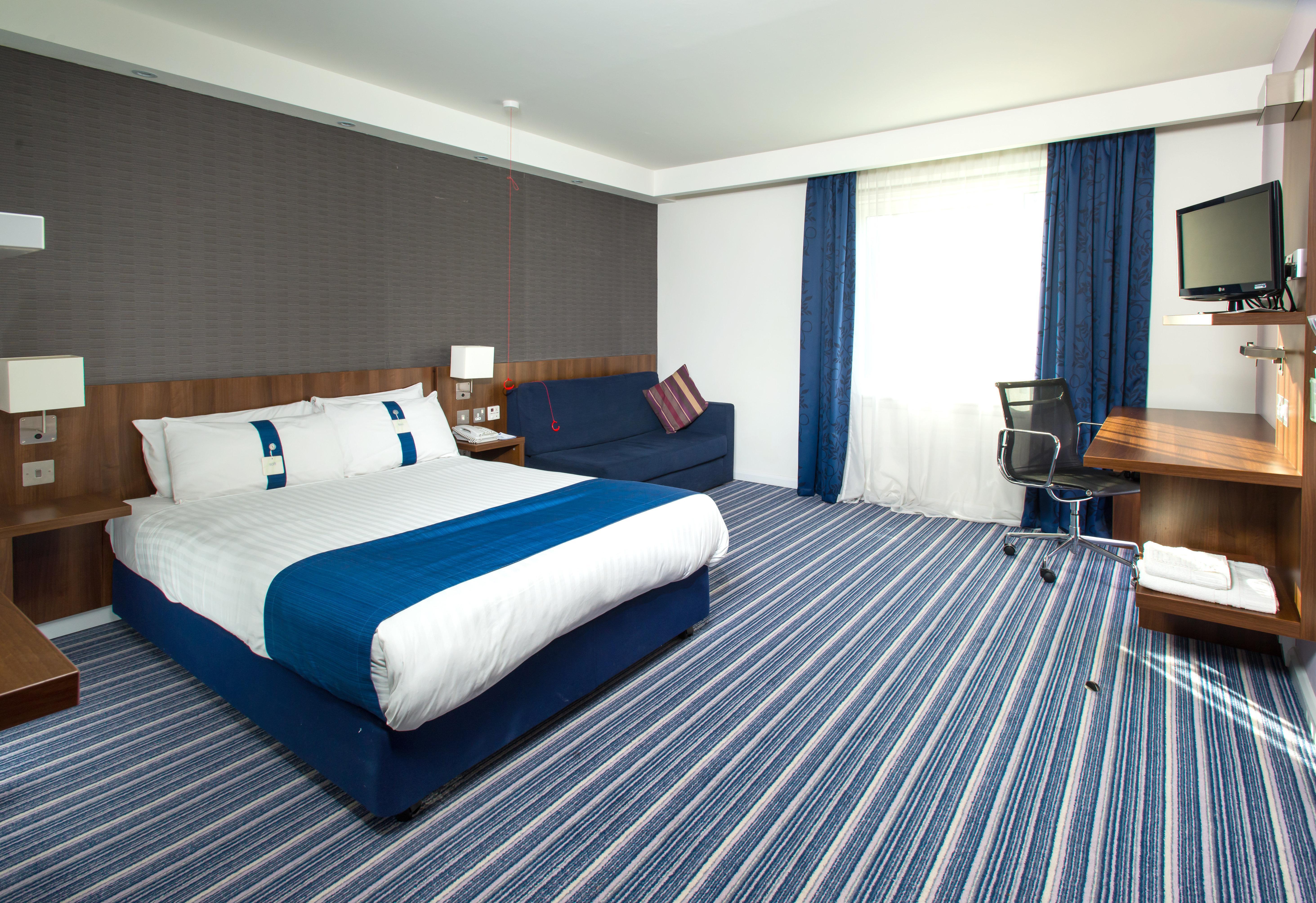 Holiday Inn Express Cambridge Duxford M11 Jct 10 By Ihg Exterior foto