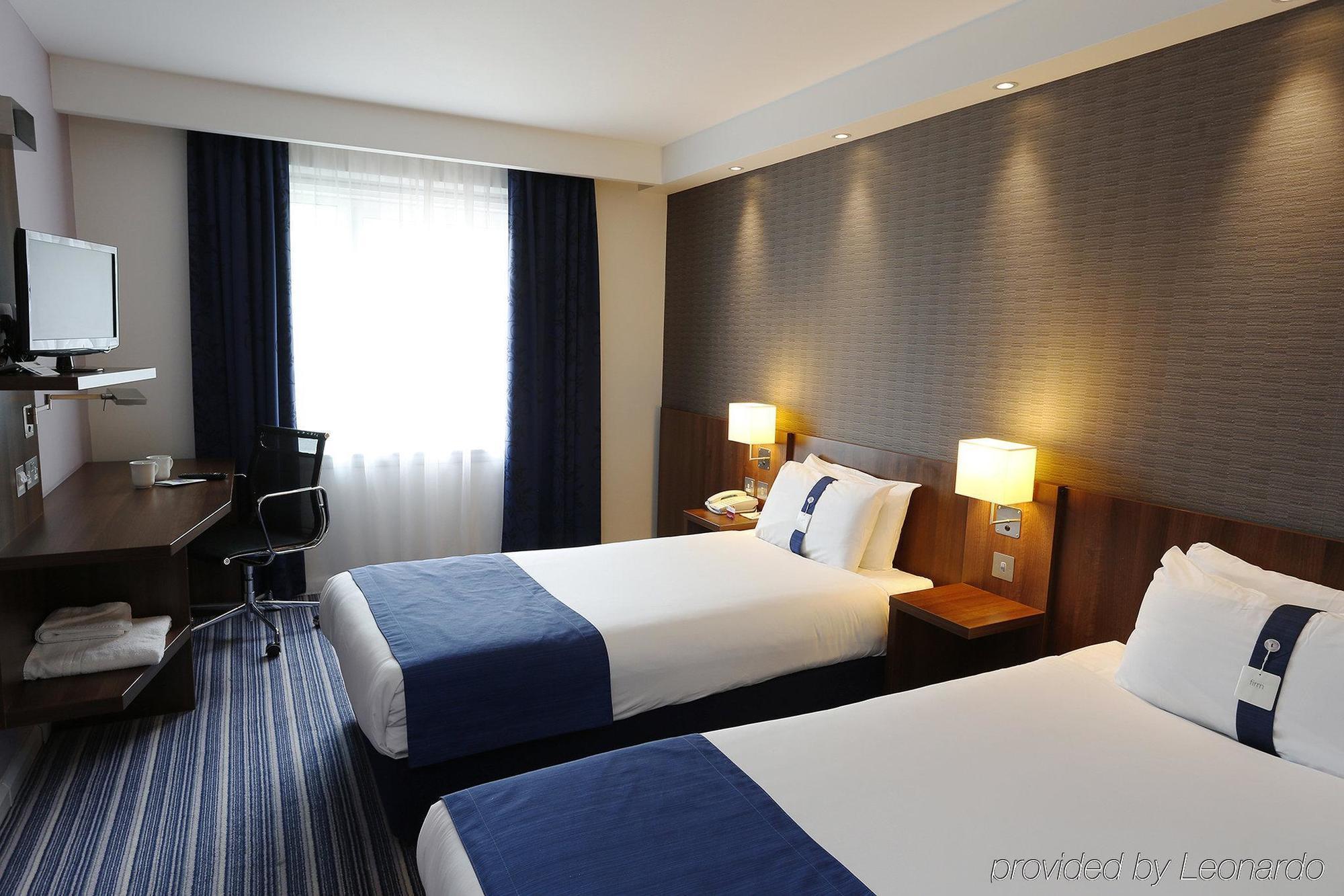 Holiday Inn Express Cambridge Duxford M11 Jct 10 By Ihg Exterior foto