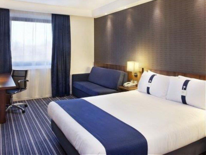 Holiday Inn Express Cambridge Duxford M11 Jct 10 By Ihg Exterior foto