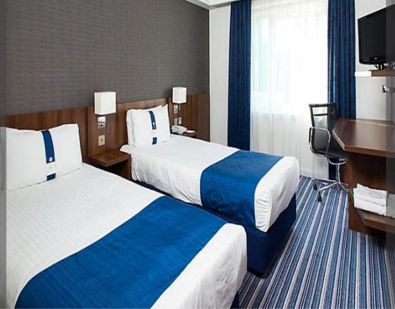Holiday Inn Express Cambridge Duxford M11 Jct 10 By Ihg Exterior foto